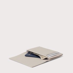 dagne-2025-Leather_ATW_Bone_Topdown.jpg