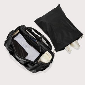 dagne-2025-Travel_Lagos_M_Onyx_Topdown_Accessories.jpg